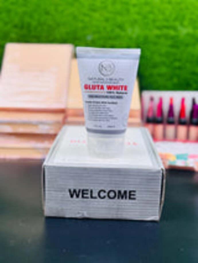 Gluta White Face Wash 120ml All Skin Types Brightening