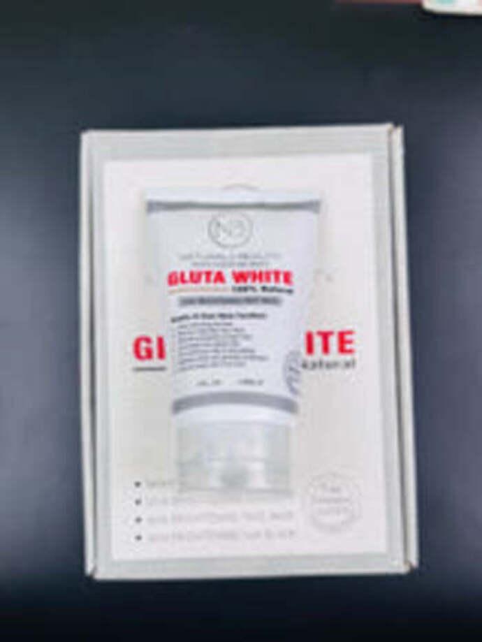 Gluta White Face Wash 120ml All Skin Types Brightening